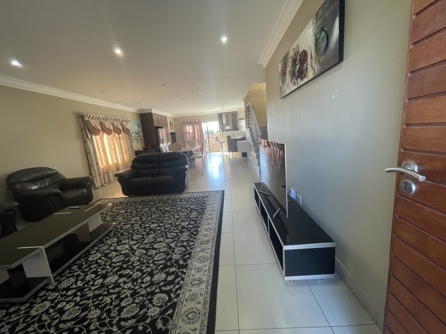 4 Bedroom Property for Sale in Heuwelsig Free State